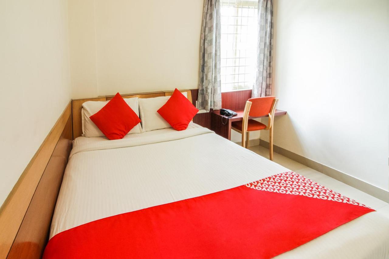 Hotel White Parrot Maisur Dış mekan fotoğraf