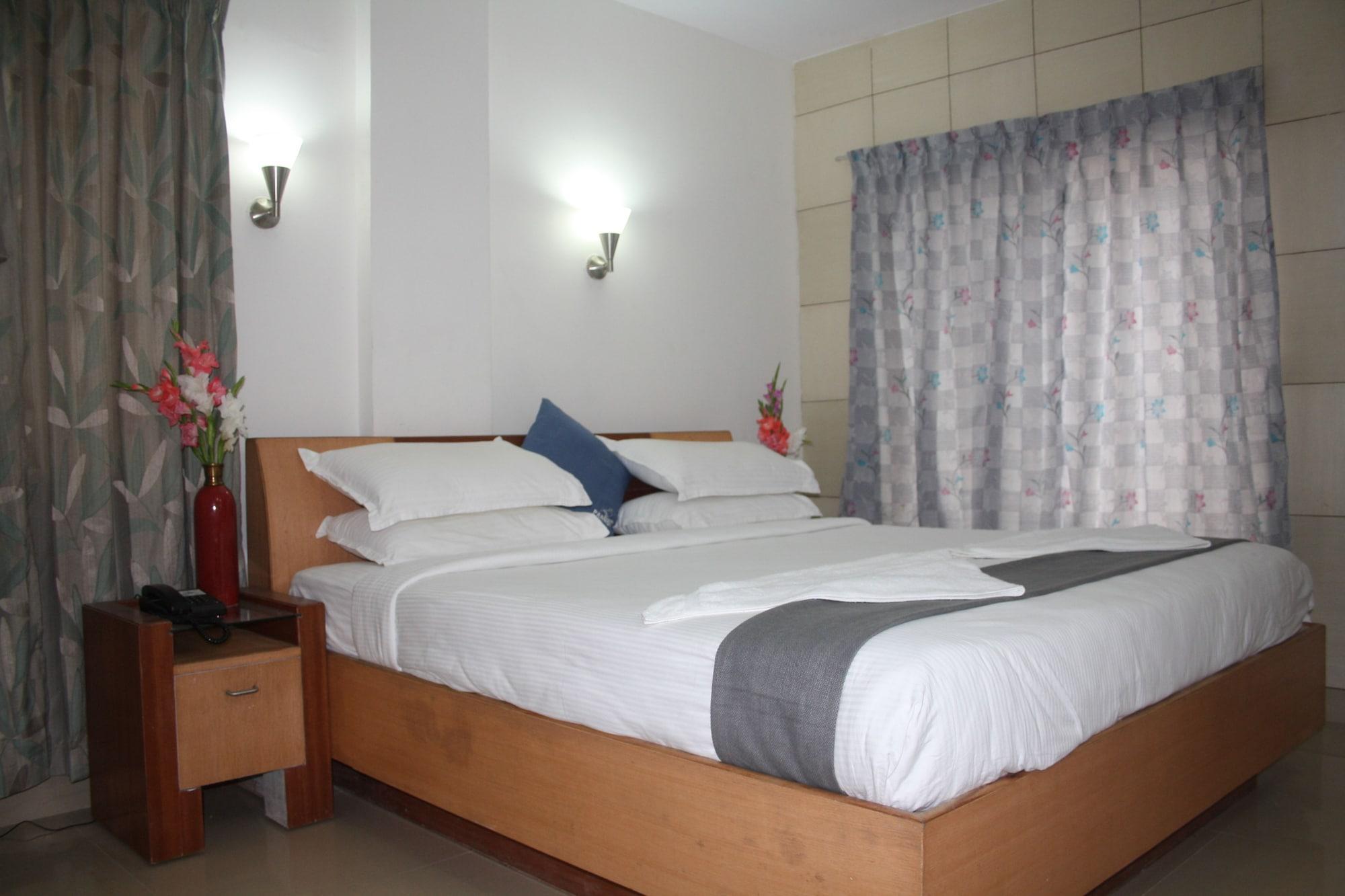 Hotel White Parrot Maisur Dış mekan fotoğraf