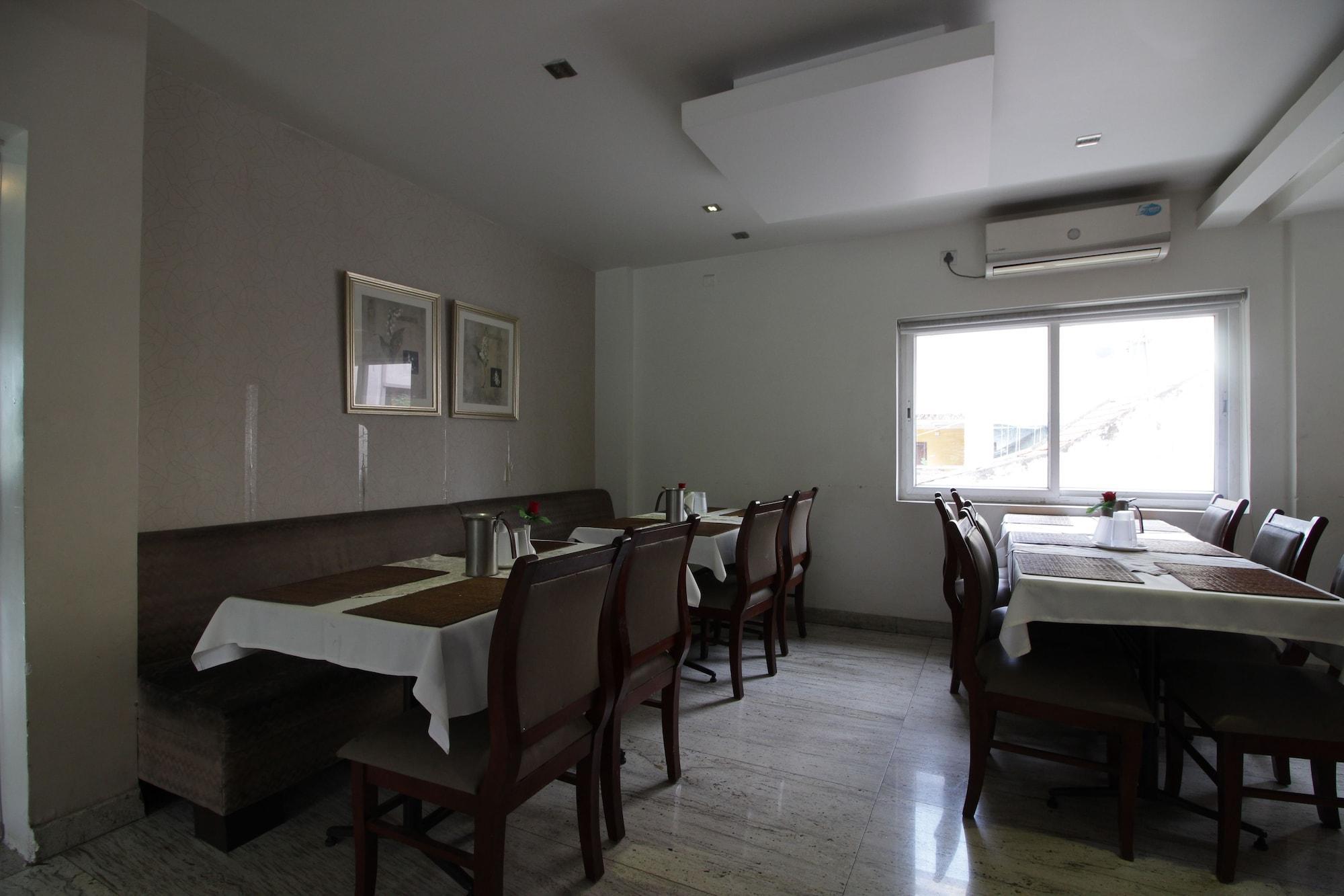Hotel White Parrot Maisur Dış mekan fotoğraf