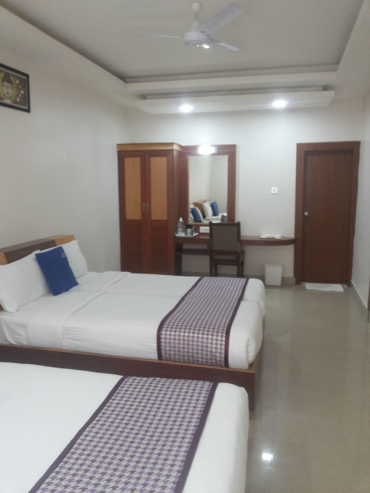 Hotel White Parrot Maisur Dış mekan fotoğraf