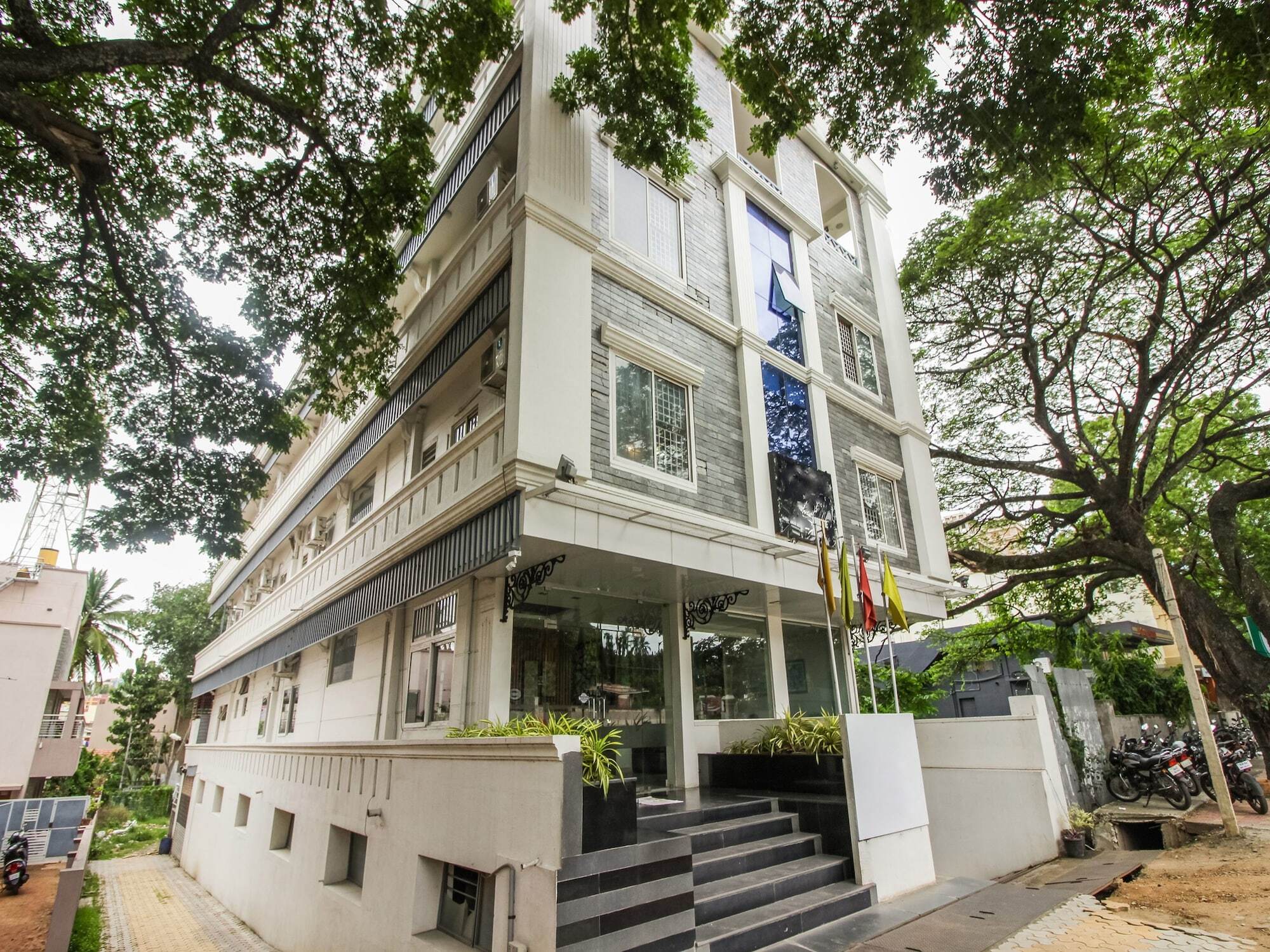 Hotel White Parrot Maisur Dış mekan fotoğraf